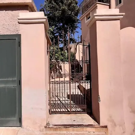 Florensia - Comodo Bilocale A Due Passi Dal Centro Appartement