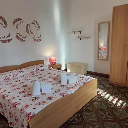 Florensia - Comodo Bilocale A Due Passi Dal Centro Appartement La Maddalena (Sassari)